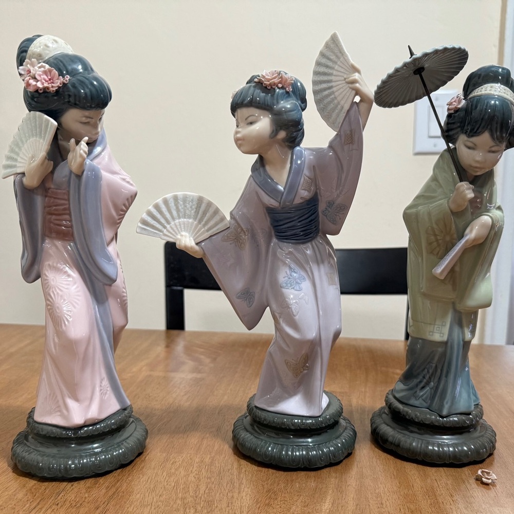 Llardo 12” Japanese Figurine Set - Pastel Tones